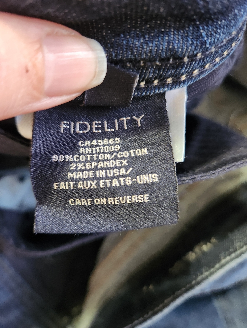 Fidelity Stevie Mid Rise Capri Jeans Orchid Blue Wash Size 29 EUC Made in USA - Picture 9 of 10